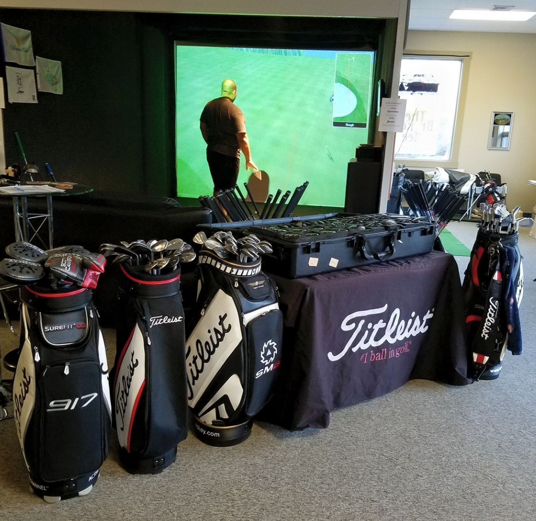 Indoor Simulators in Lakeville, MA | Broken Tee Virtual Golf Club